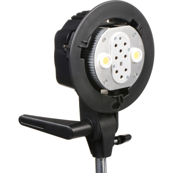 Cabezal Doble godox AD-B2 montado con dos flashes AD200, mostrando su compatibilidad con modificadores de luz Bowens y luces de modelado LED